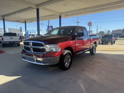 Used 2018 RAM 1500 Classic SLT image 7