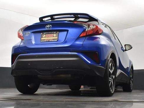 Used 2021 Toyota C-HR XLE FWD image 13