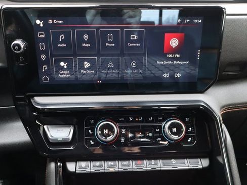 Used 2025 GMC Sierra 2500 AT4 w/ AT4 Premium Plus Package image 7