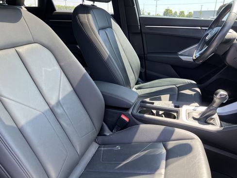 Used 2019 Audi Q3 2.0T Premium w/ Convenience Package AWD/4WD image 35