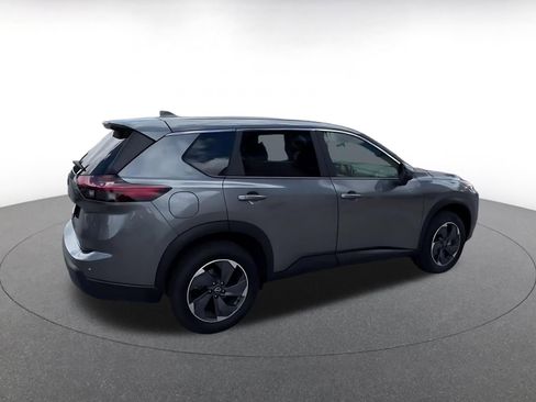 Used 2025 Nissan Rogue SV FWD image 15