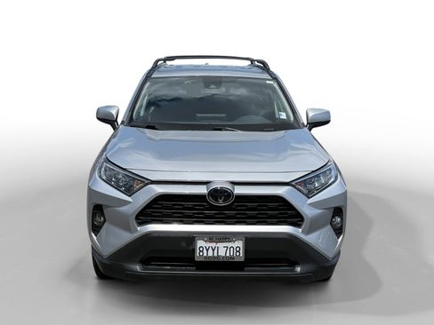 Used 2021 Toyota RAV4 XLE AWD/4WD image 8