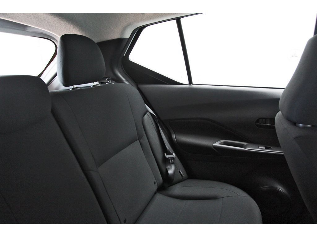 Used 2025 Nissan Kicks Play S FWD image 10
