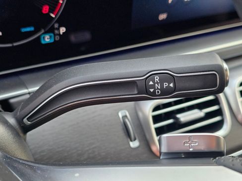 New 2026 Mercedes-Benz GLS 450 4MATIC image 16