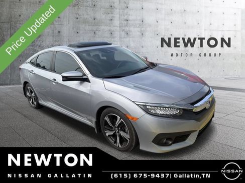 Used 2016 Honda Civic Touring image 1