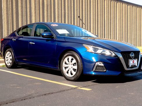 Used 2020 Nissan Altima 2.5 S FWD image 2