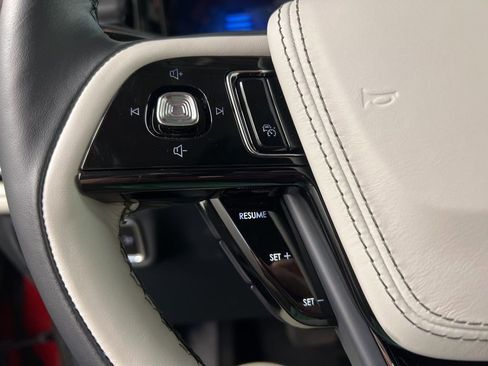 New 2026 Lincoln Aviator AWD image 16