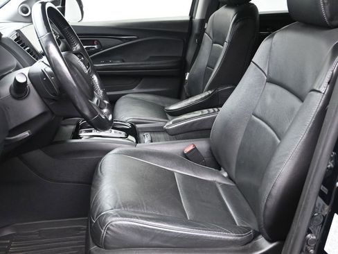 Used 2021 Honda Pilot Touring image 14