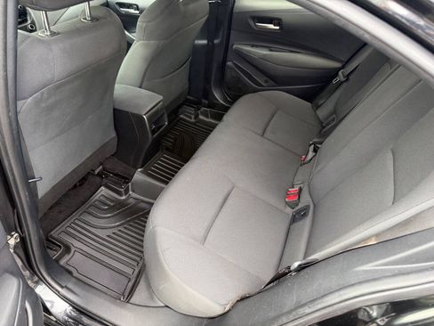 Used 2020 Toyota Corolla LE FWD image 30