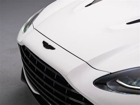 Used 2025 Aston Martin DBX 707 image 16