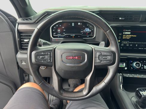 Used 2023 GMC Sierra 1500 AT4 w/ AT4 Preferred Package AWD/4WD image 10