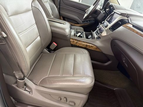 Used 2015 GMC Yukon Denali w/ Open Road Package AWD/4WD image 26