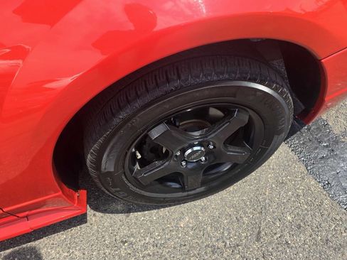 Used 2001 Ford Mustang Premium RWD image 36