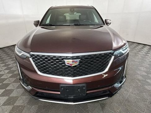 Used 2022 Cadillac XT6 Premium Luxury w/ Technology Package AWD/4WD image 7
