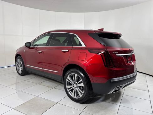 Used 2025 Cadillac XT5 Premium Luxury w/ Technology Package FWD image 3