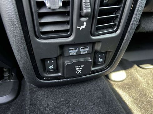 Used 2022 Dodge Durango GT AWD/4WD image 11
