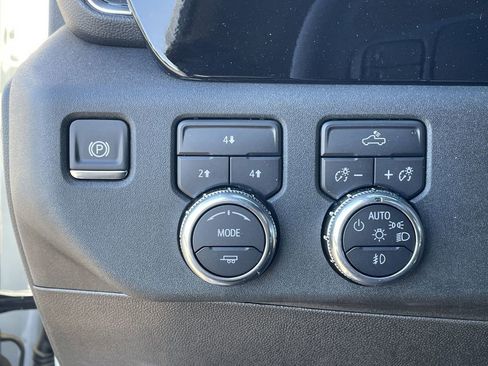 New 2025 GMC Sierra 2500 SLE AWD/4WD image 18