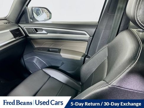 Used 2023 Volkswagen Atlas Cross Sport SEL AWD/4WD image 26