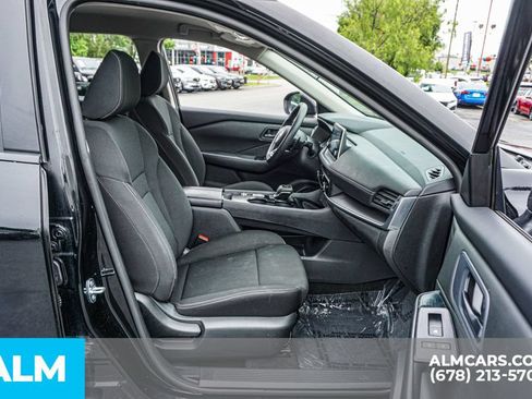 Used 2024 Nissan Rogue S FWD image 23