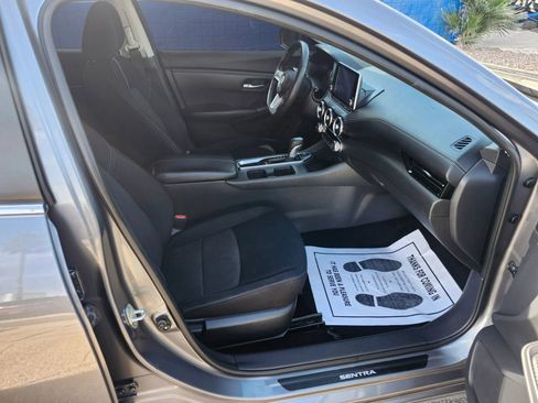 Used 2020 Nissan Sentra SV image 17