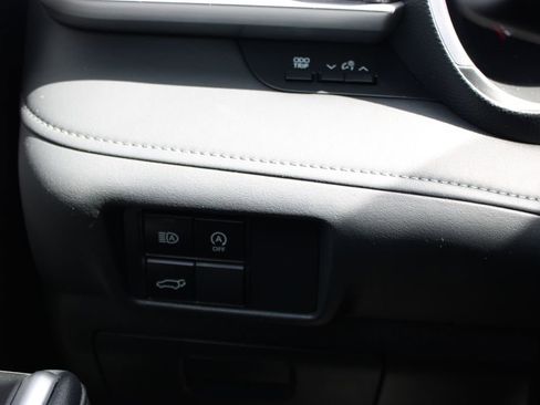 Used 2025 Toyota Highlander XSE image 28