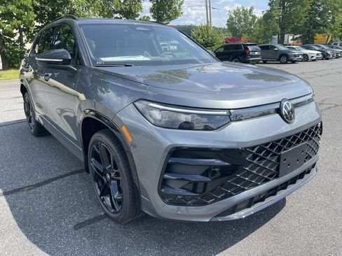 New 2026 Volkswagen Tiguan SE R-Line AWD/4WD image 3