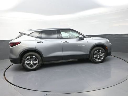 Used 2025 Chevrolet Blazer LT FWD image 26