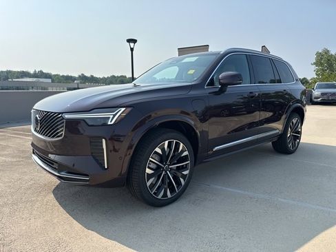New 2026 Volvo XC90 T8 Ultra image 3