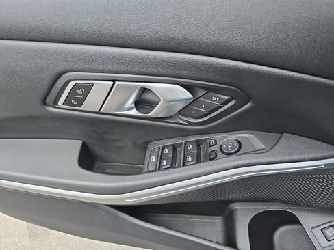 Used 2023 BMW 330i xDrive Sedan w/ Premium Package image 32