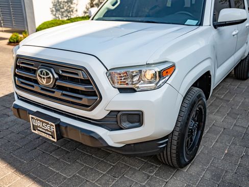 Used 2018 Toyota Tacoma SR w/ SR Convenience Package RWD image 14