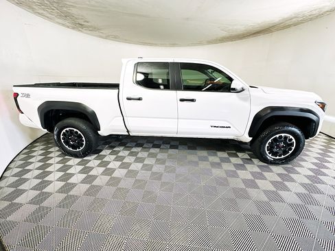 Used 2024 Toyota Tacoma TRD Off-Road AWD/4WD image 2