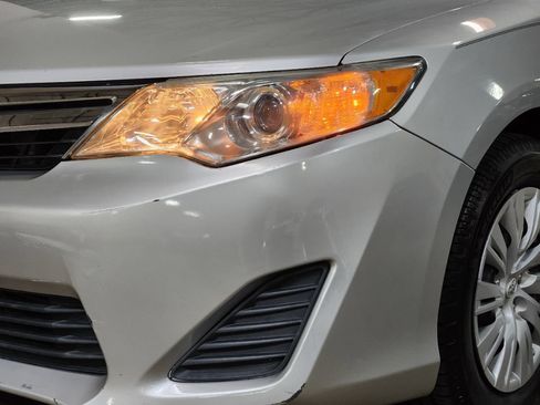 Used 2013 Toyota Camry LE FWD image 15