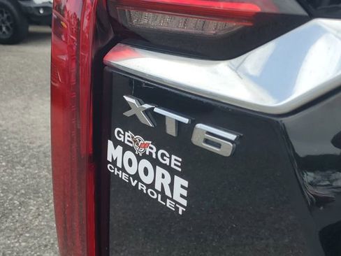 Used 2025 Cadillac XT6 Premium Luxury image 8