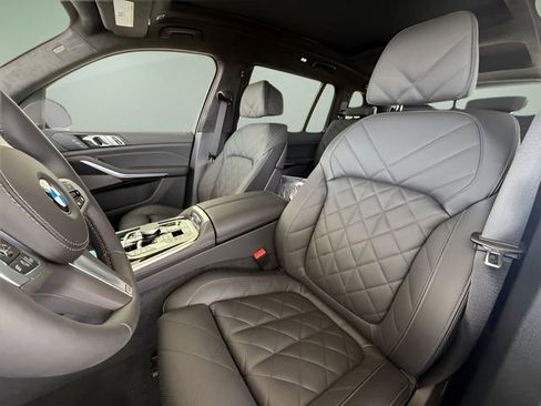 Used 2026 BMW X7 xDrive40i w/ M Sport Package image 19