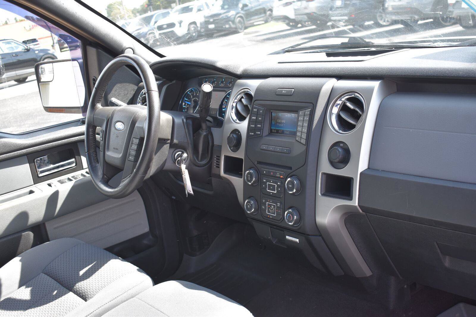 Used 2014 Ford F150 XLT w/ XLT Chrome Package RWD image 11
