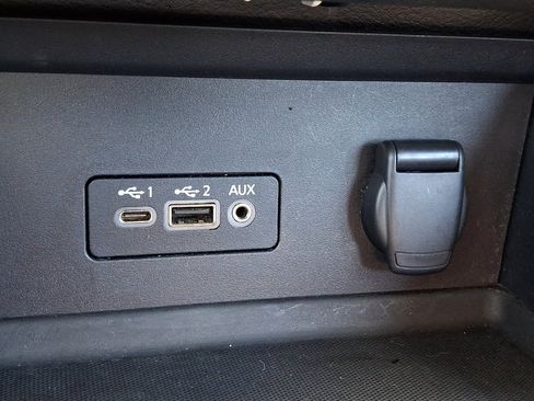 Used 2023 Nissan Sentra SV FWD image 31