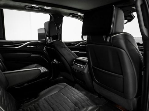 Used 2023 Cadillac Escalade ESV V image 33