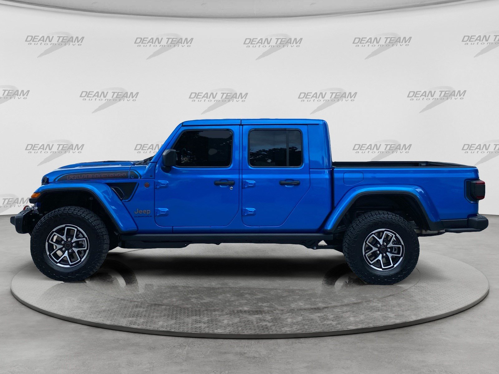 Used 2026 Jeep Gladiator Mojave AWD/4WD image 4
