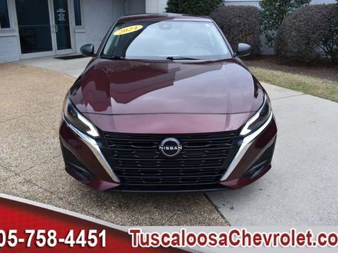 Used 2024 Nissan Altima 2.5 SV image 3