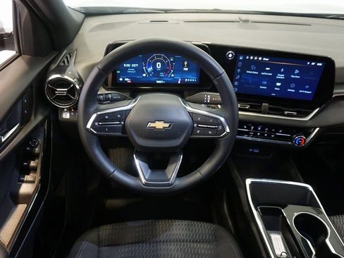 Certified 2025 Chevrolet Equinox LT image 12