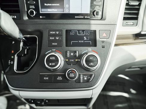 Used 2020 Toyota Sienna XLE w/ XLE Navigation Package image 43