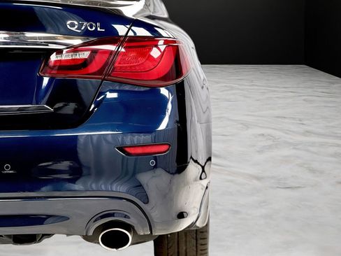 Used 2017 INFINITI Q70 L 3.7 image 15