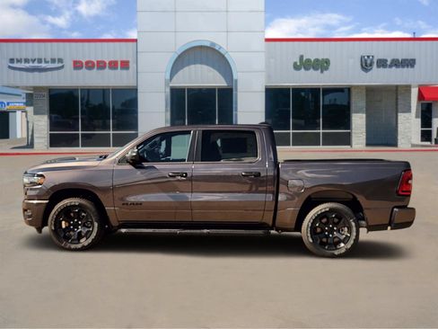 New 2026 RAM 1500 Express AWD/4WD image 3
