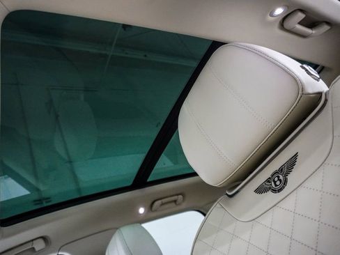 Used 2020 Bentley Bentayga Speed AWD/4WD image 8