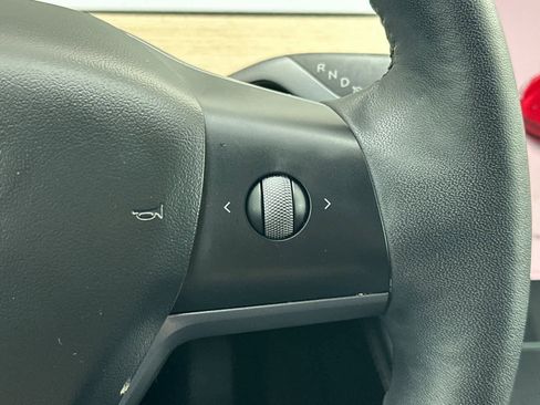 Used 2022 Tesla Model 3 image 25