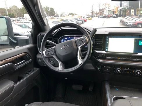 Used 2025 Chevrolet Silverado 2500 LT w/ Trail Boss Package image 16