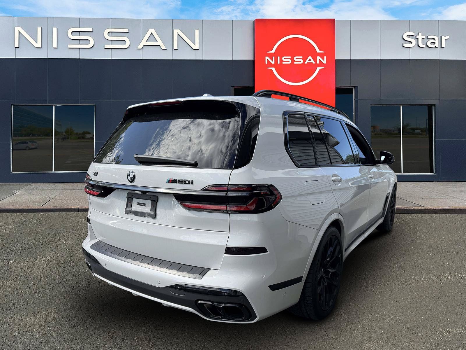 Used 2026 BMW X7 M60i AWD/4WD image 6