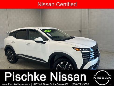 Certified 2025 Nissan Kicks SV image 1