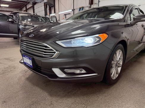 Used 2017 Ford Fusion SE image 30