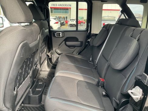 Used 2023 Jeep Wrangler Unlimited Rubicon 4xe image 13